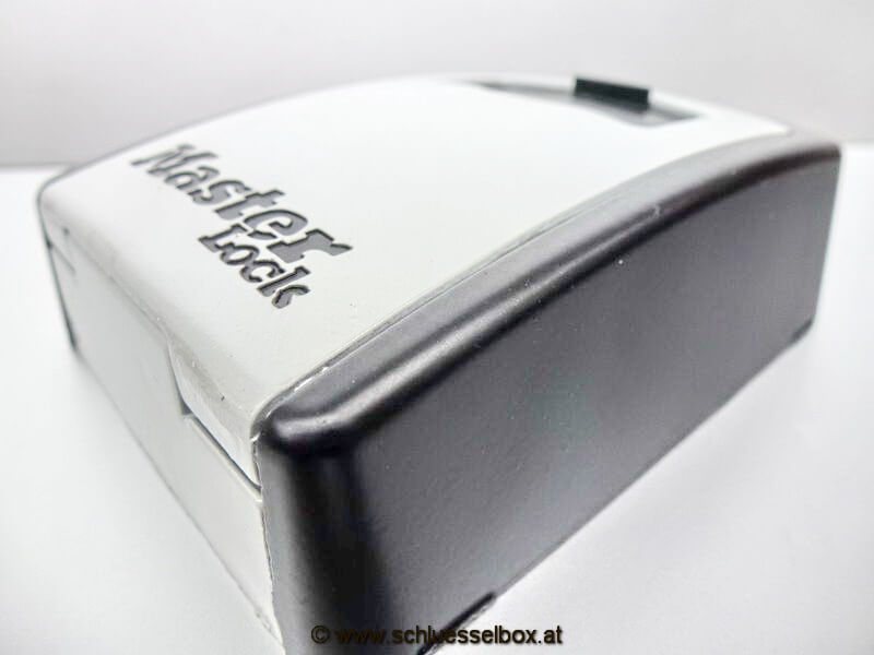 2670f8b7b3d0ccd8c245d5e35f9a3548