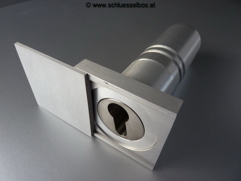 eeb93b3b64ad44e5213f4cd05ca45669