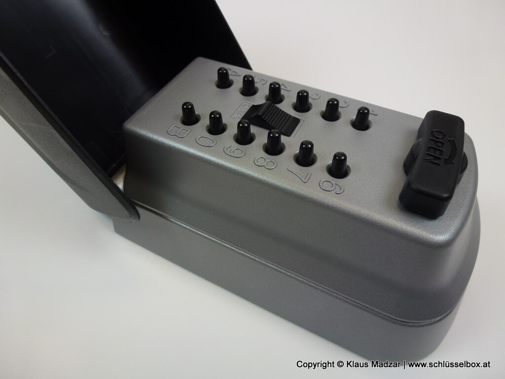 f3b95ab667a2bb5bab6b212483b8239957bc3bcc0aa0c